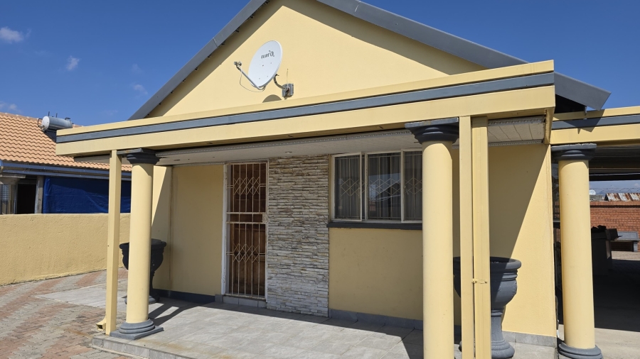 2 Bedroom Property for Sale in Freedom Park North West